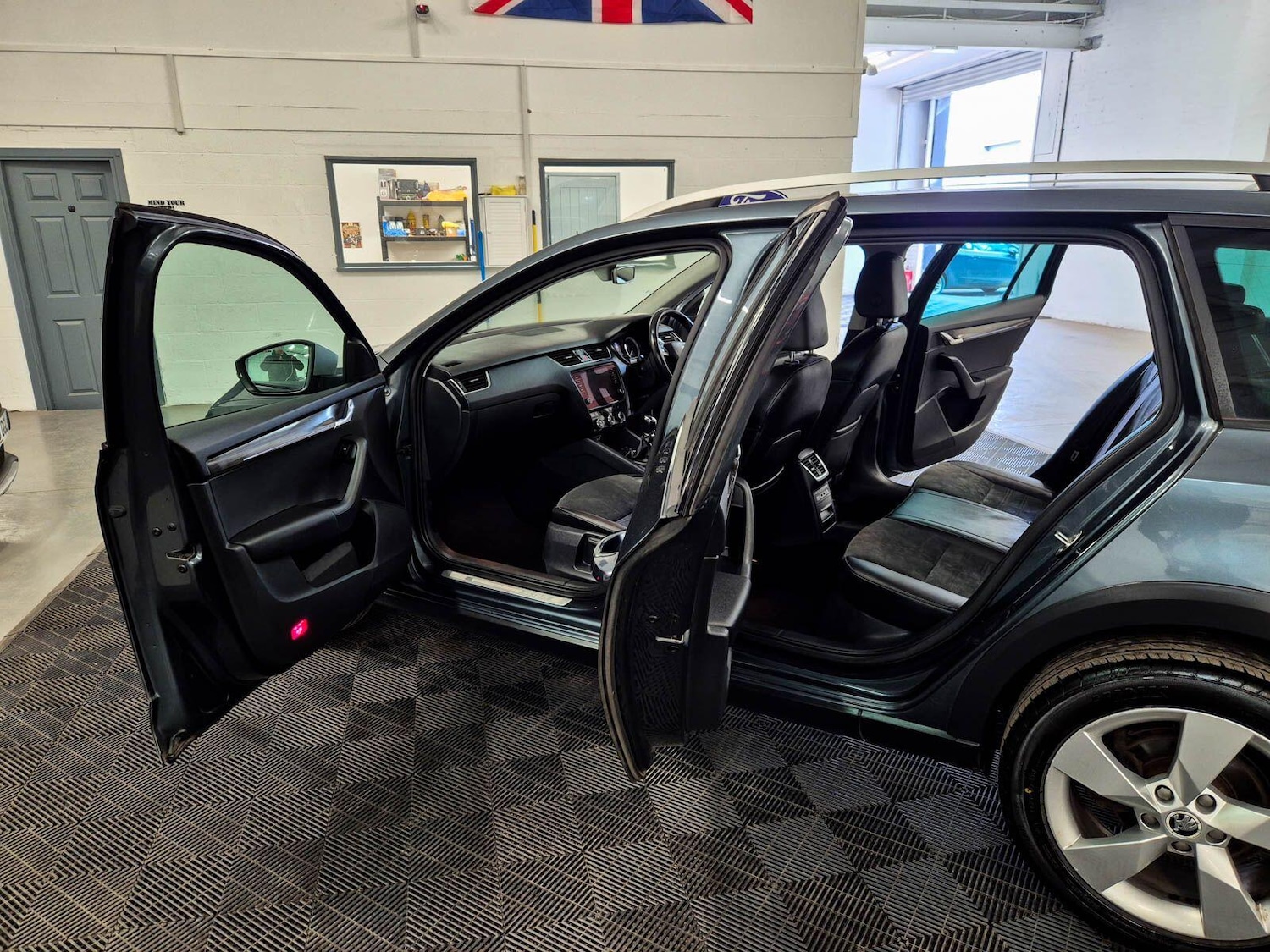 Used Skoda Octavia 2017 for sale - 78072439: Photo 33