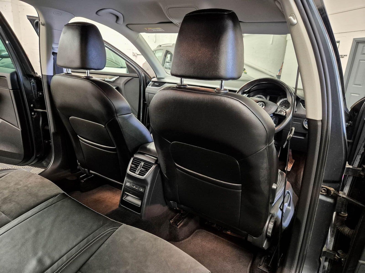 Used Skoda Octavia 2017 for sale - 78072439: Photo 45