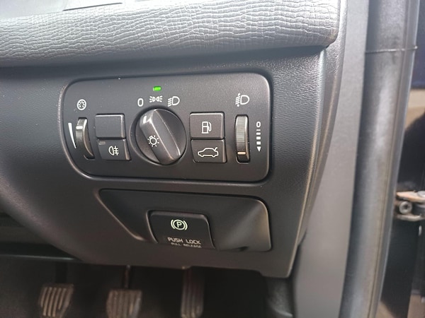 Used Volvo XC60 2012 for sale - 76158537: Photo 20