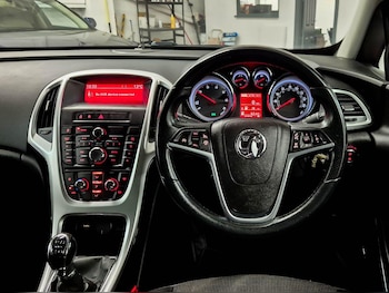 Used Vauxhall Astra GTC 2013 for sale - 77670992: Photo