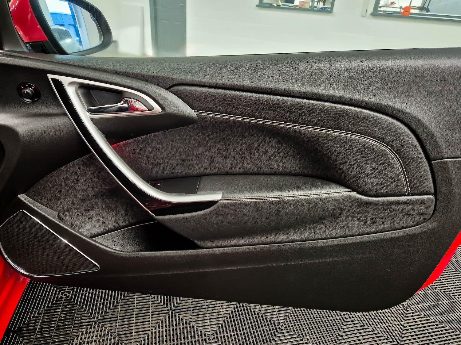 Used Vauxhall Astra GTC 2013 for sale - 77670992: Photo 35