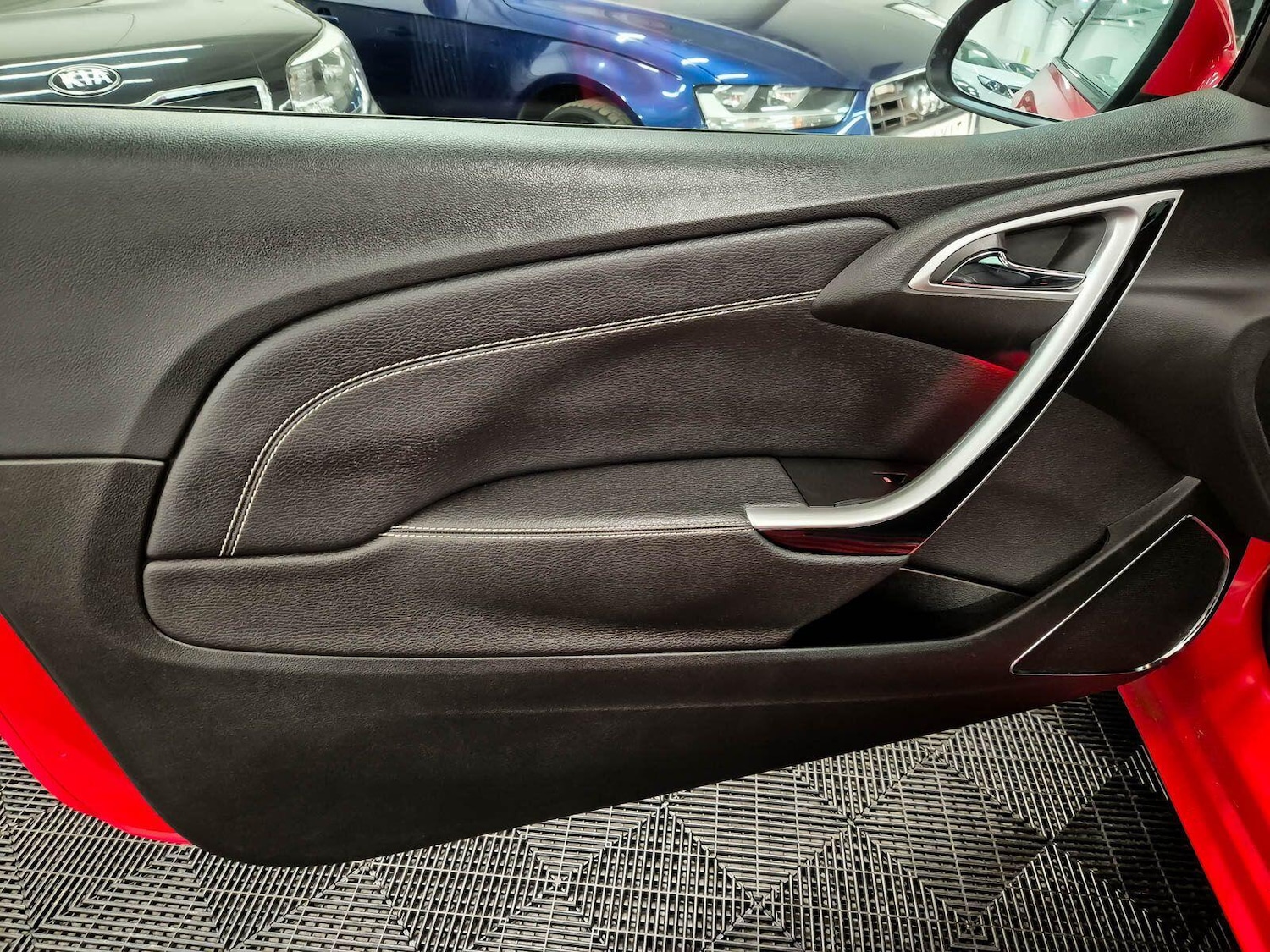 Used Vauxhall Astra GTC 2013 for sale - 77670992: Photo 44