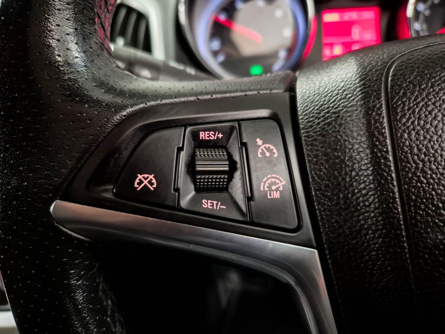 Used Vauxhall Astra GTC 2013 for sale - 77670992: Photo 69