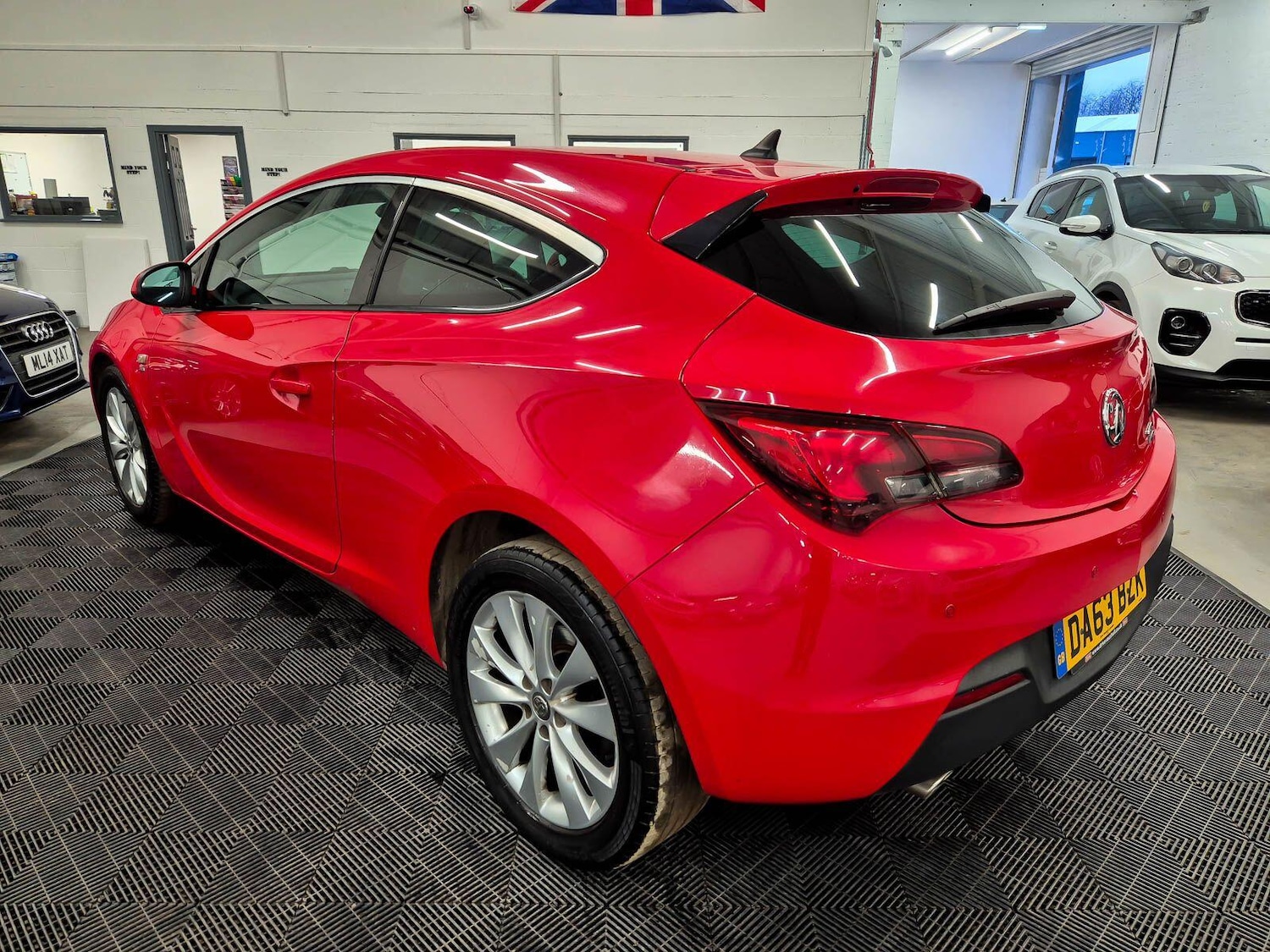 Used Vauxhall Astra GTC 2013 for sale - 77670992: Photo 7