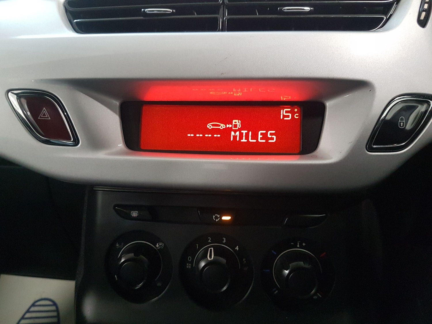 Used Citroen DS3 2012 for sale - 76485082: Photo 25