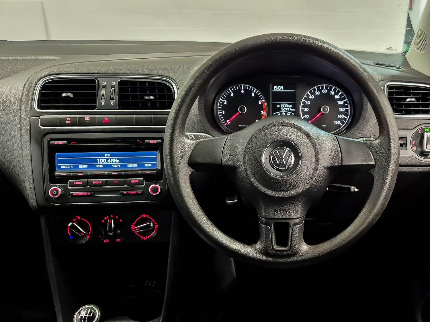 Used Volkswagen Polo 2012 for sale - 76952352: Photo 2