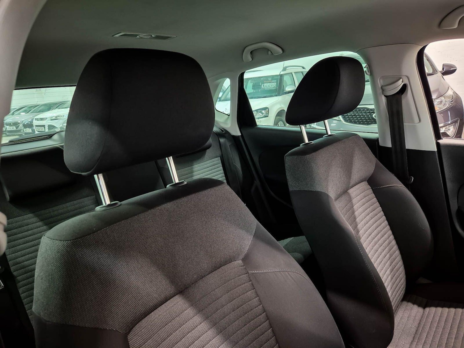 Used Volkswagen Polo 2012 for sale - 76952352: Photo 27