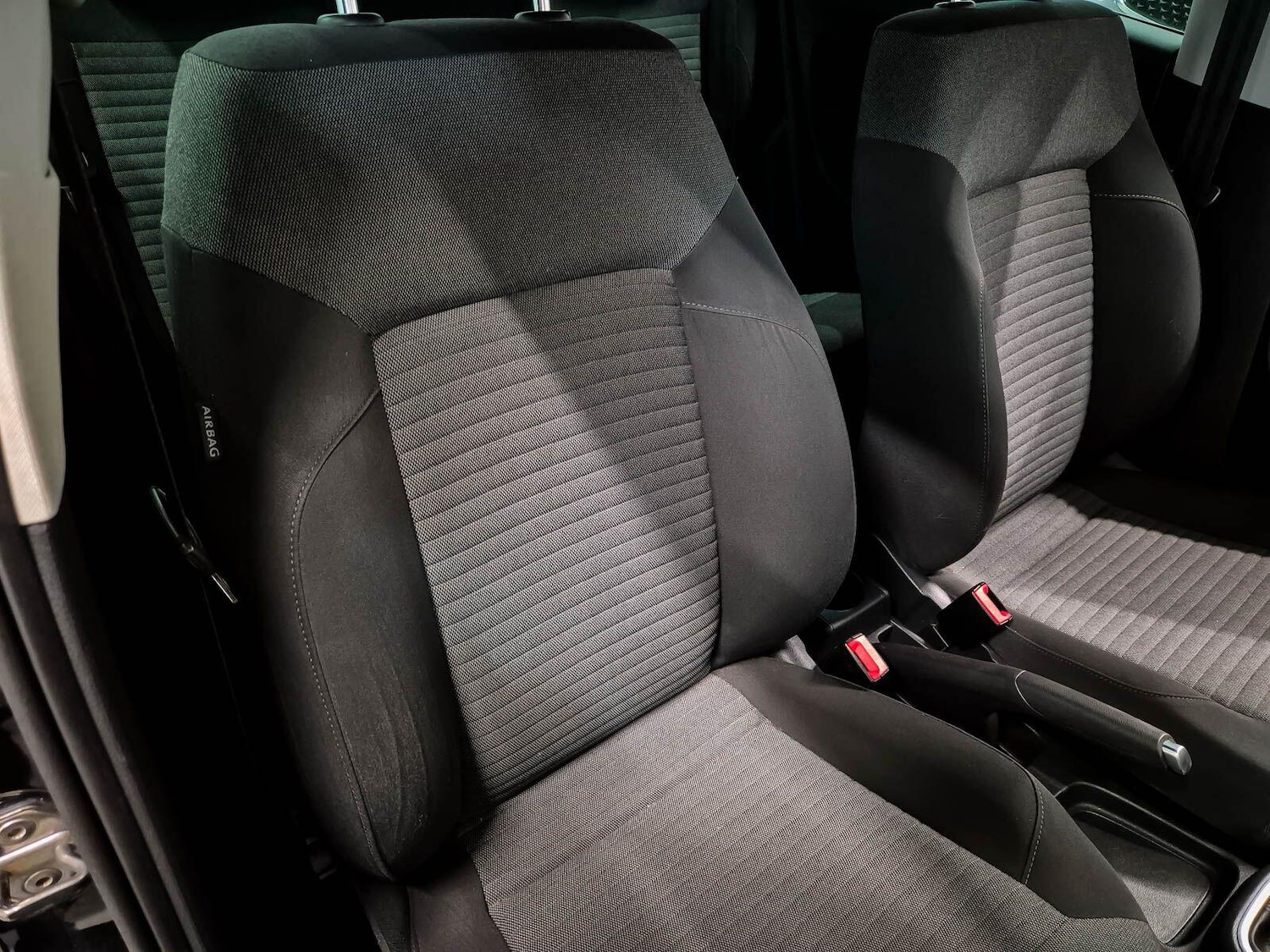 Used Volkswagen Polo 2012 for sale - 76952352: Photo 28