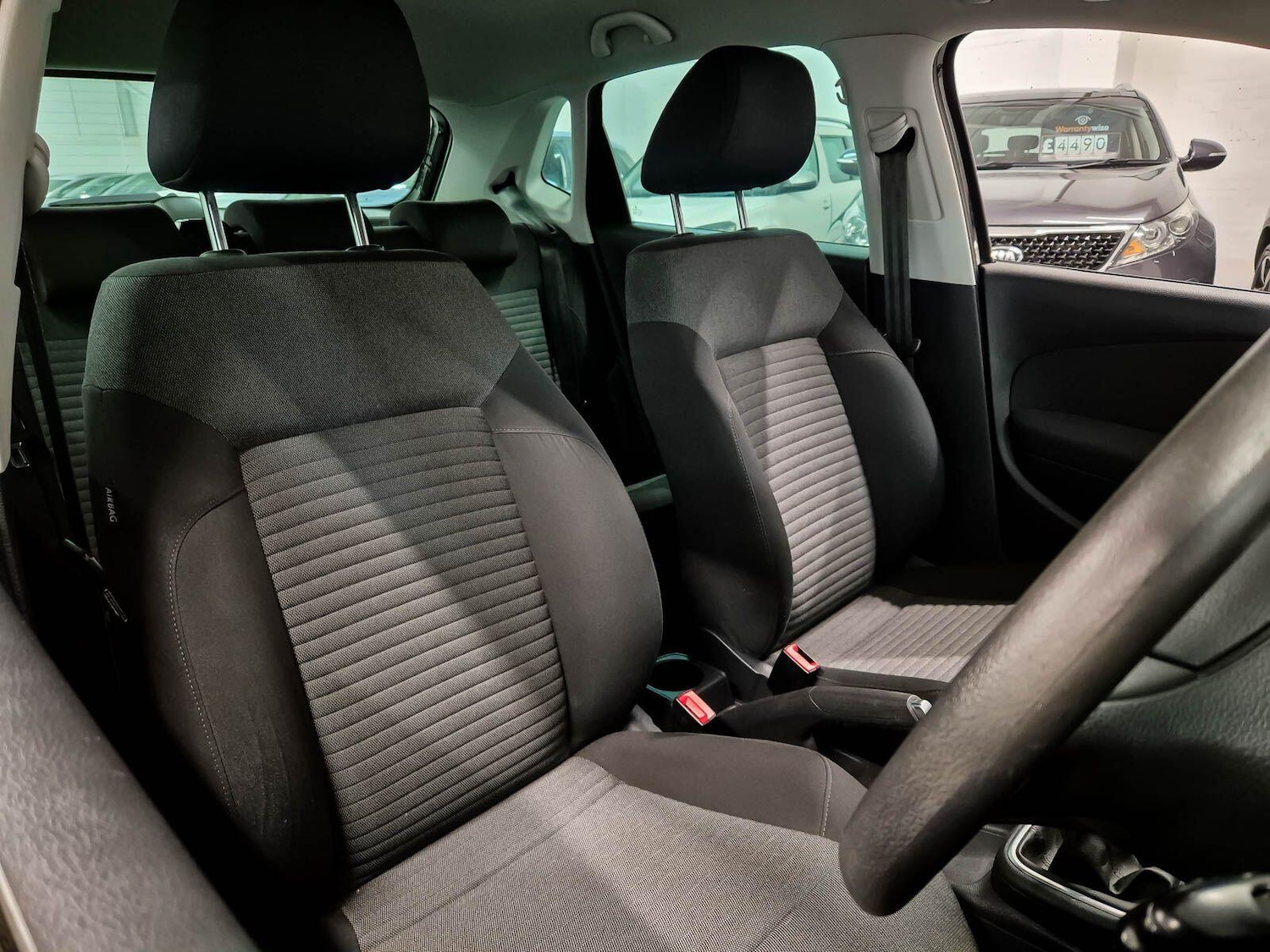 Used Volkswagen Polo 2012 for sale - 76952352: Photo 3