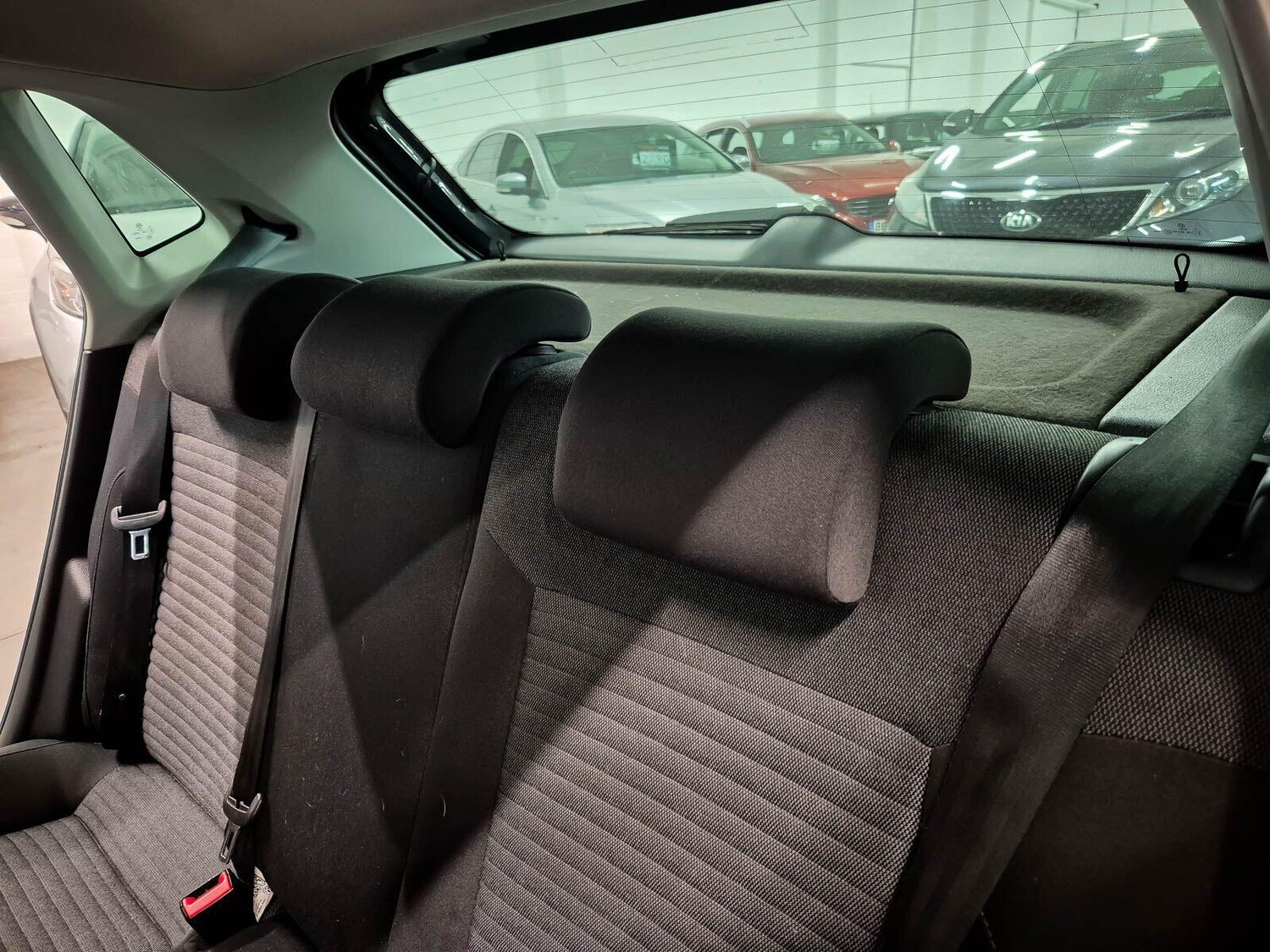 Used Volkswagen Polo 2012 for sale - 76952352: Photo 41