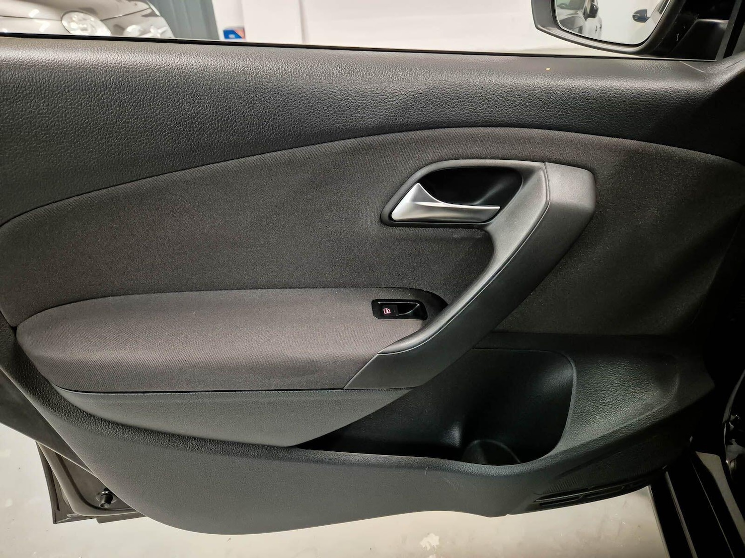 Used Volkswagen Polo 2012 for sale - 76952352: Photo 45