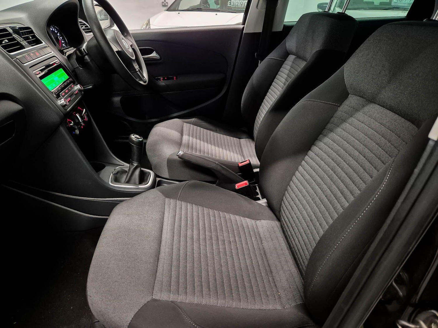 Used Volkswagen Polo 2012 for sale - 76952352: Photo 48