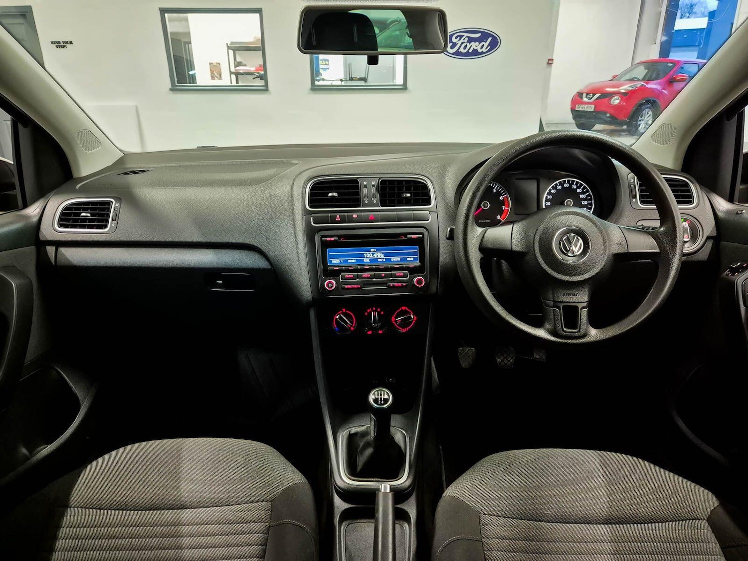 Used Volkswagen Polo 2012 for sale - 76952352: Photo 52