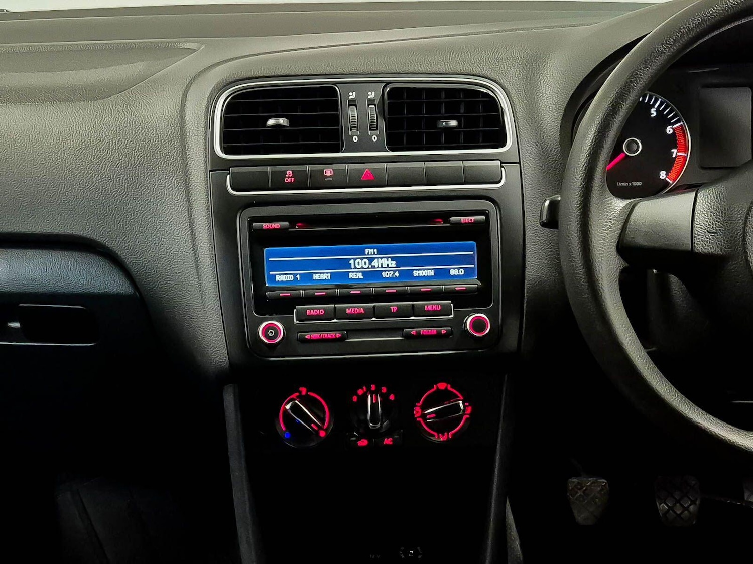 Used Volkswagen Polo 2012 for sale - 76952352: Photo 53