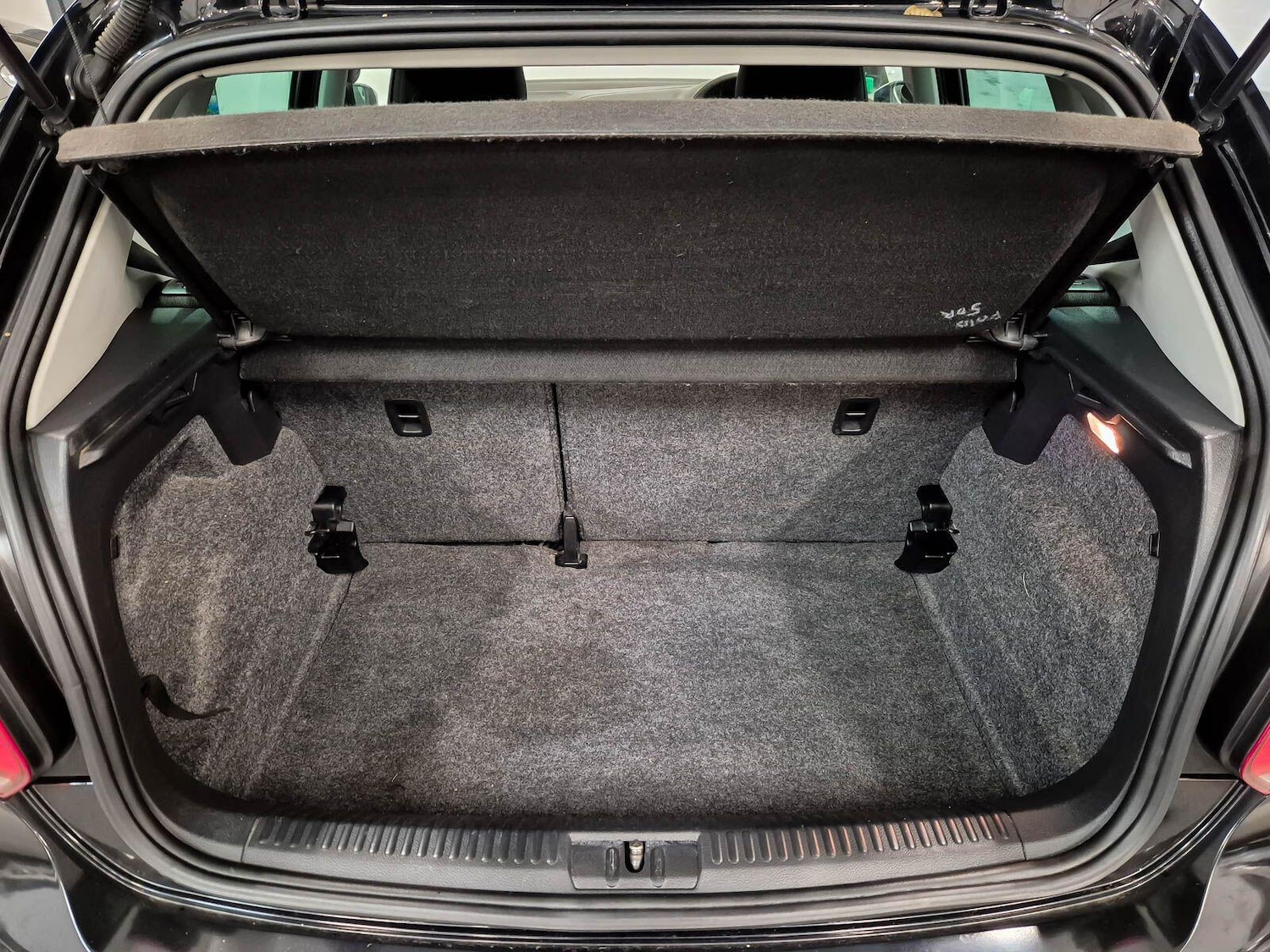 Used Volkswagen Polo 2012 for sale - 76952352: Photo 66