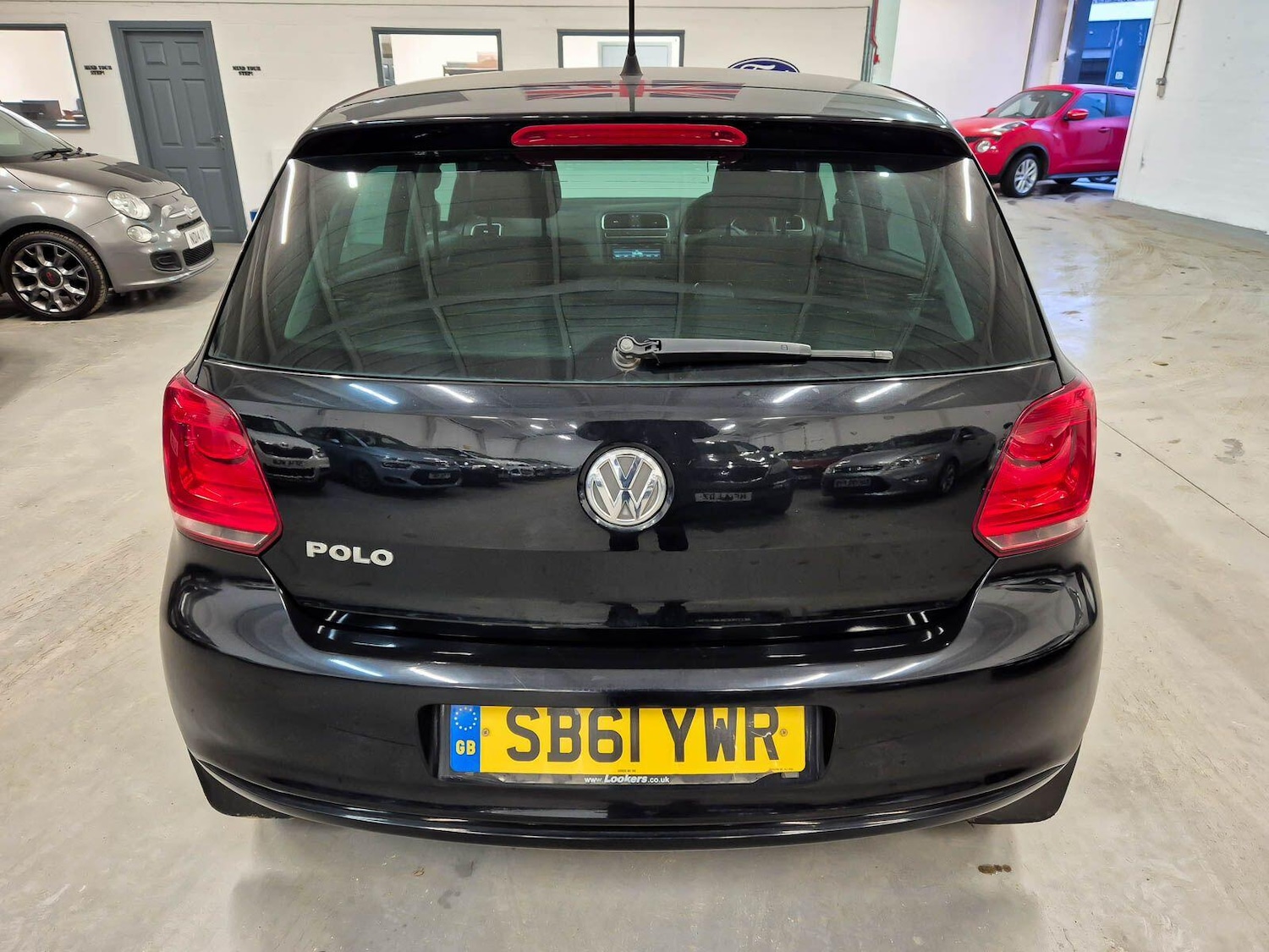 Used Volkswagen Polo 2012 for sale - 76952352: Photo 8