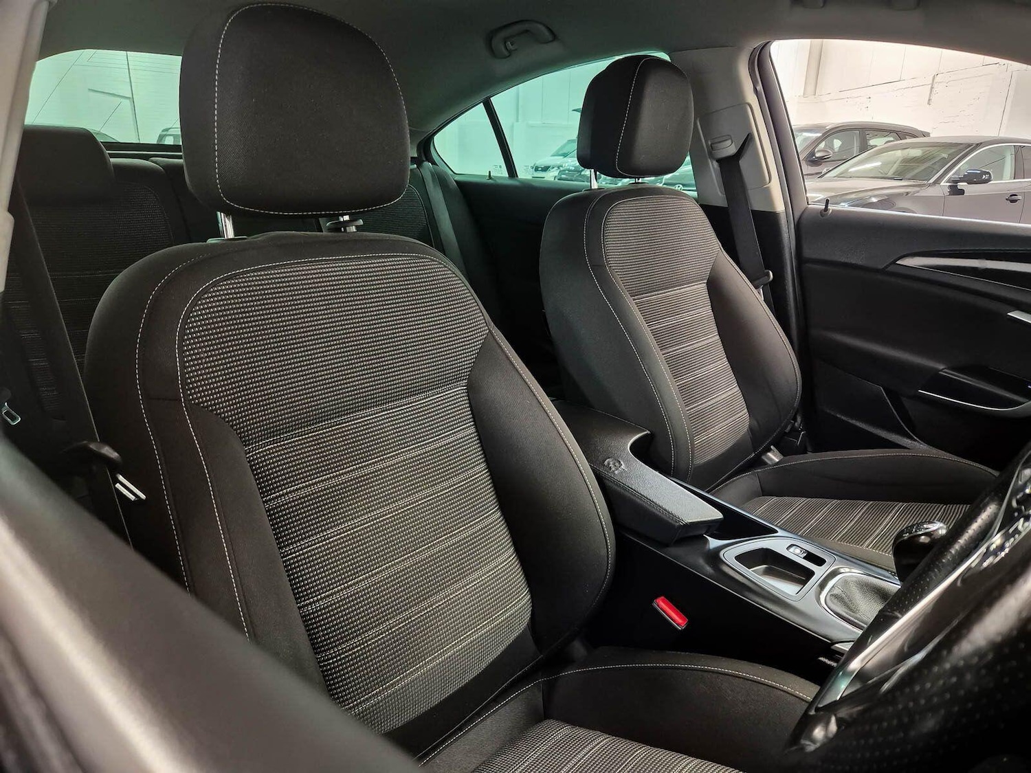 Used Vauxhall Insignia 2014 for sale - 77612972: Photo 3