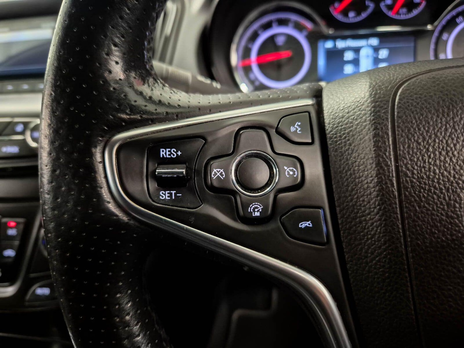 Used Vauxhall Insignia 2014 for sale - 77612972: Photo 78