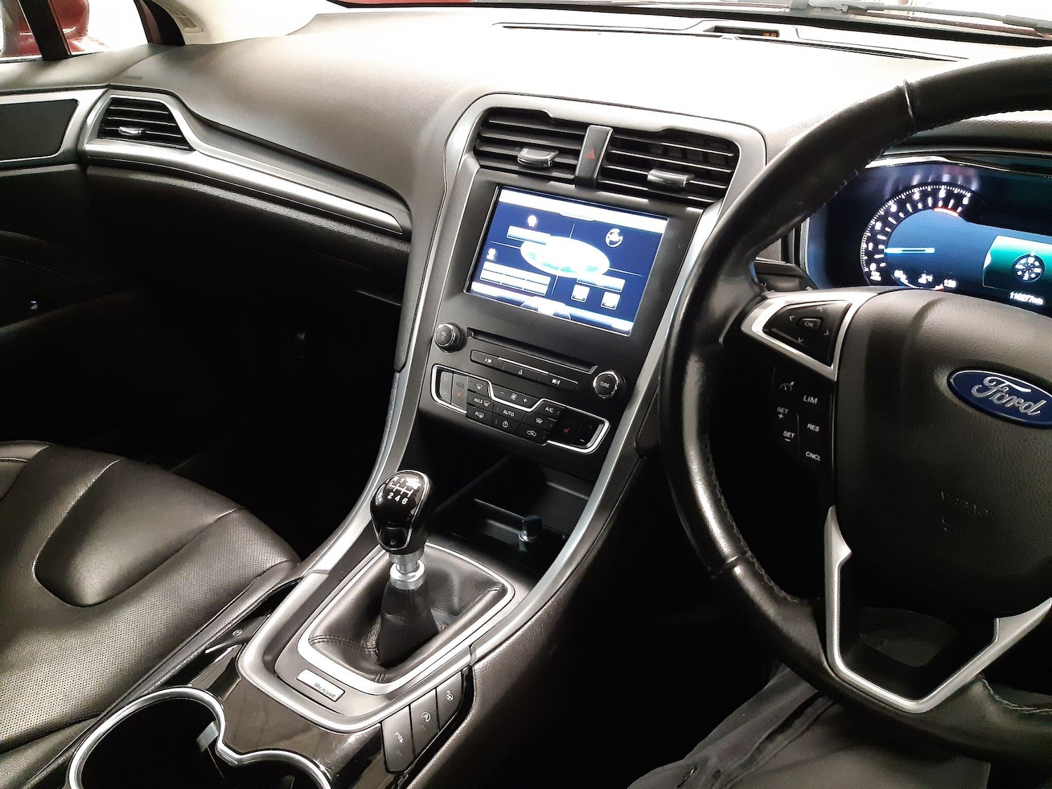Used Ford Mondeo 2015 for sale - 76646165: Photo 12