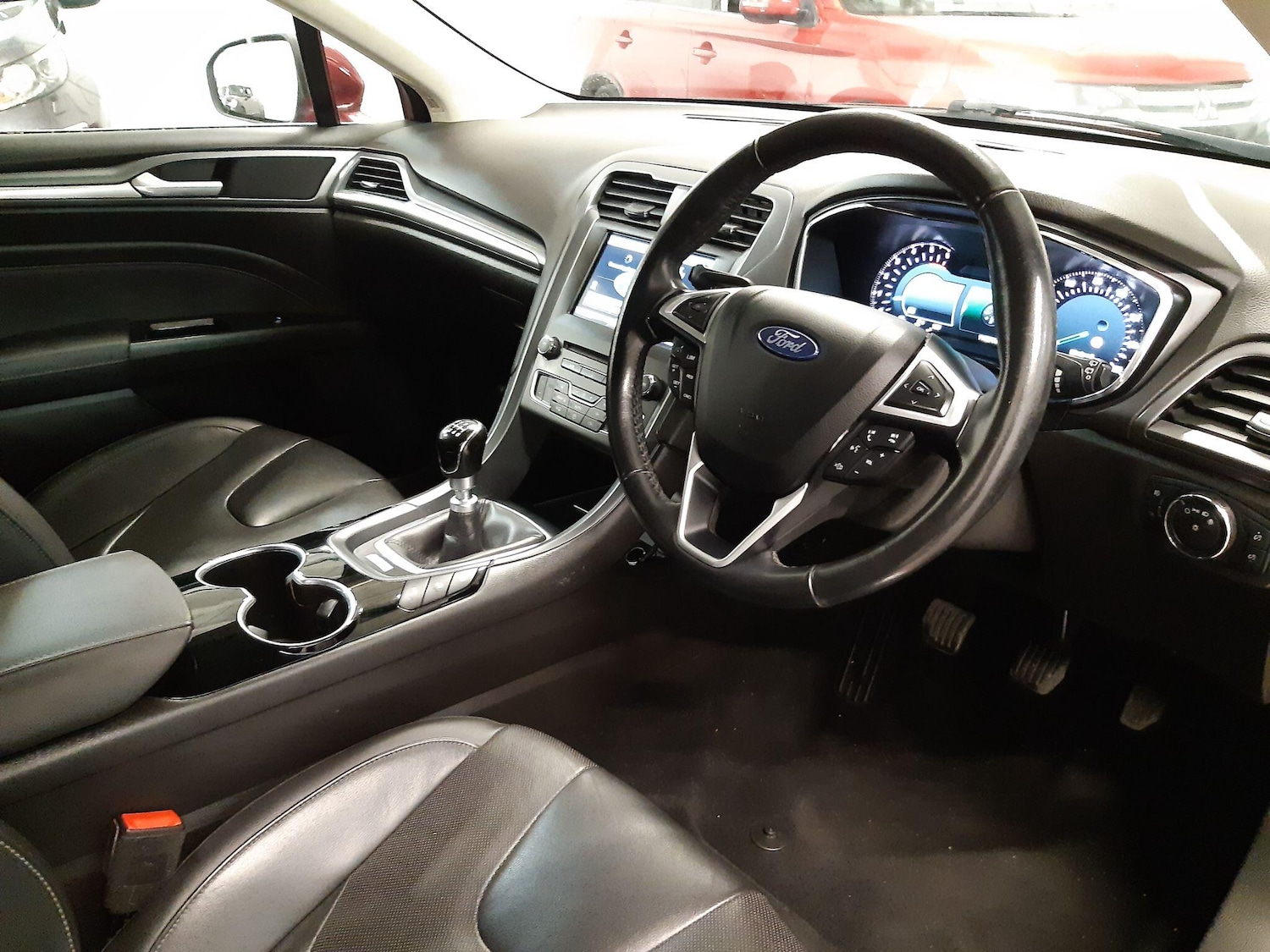 Used Ford Mondeo 2015 for sale - 76646165: Photo 2