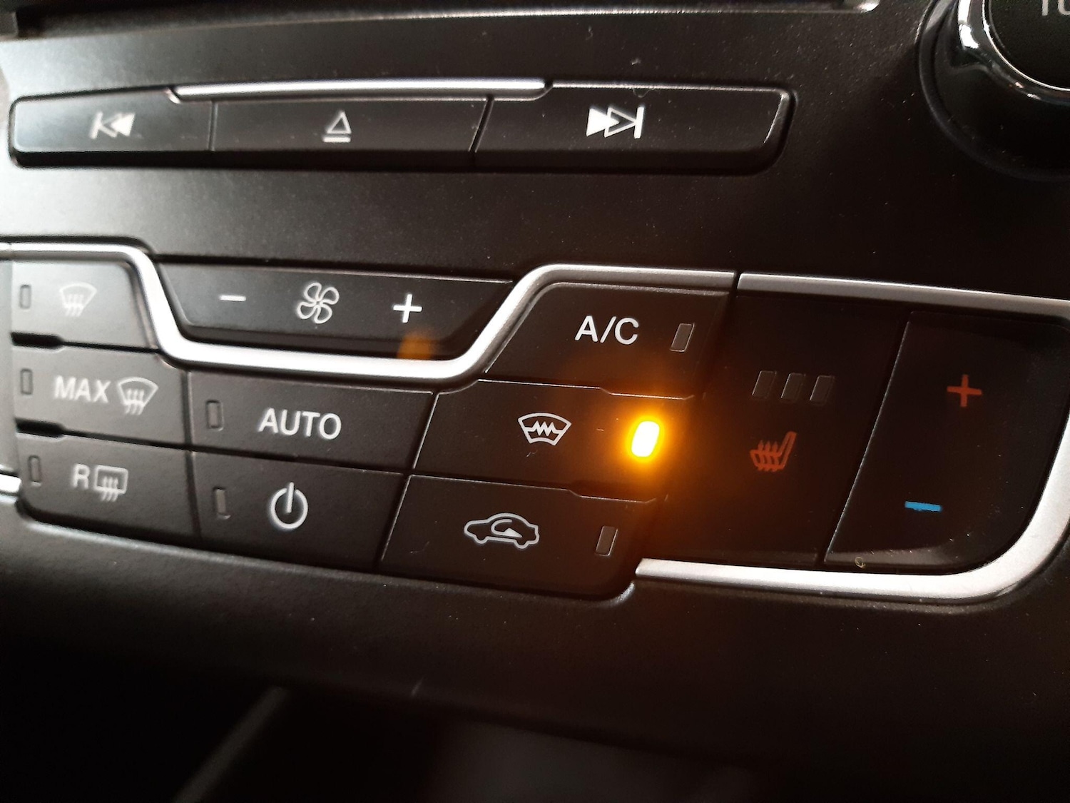 Used Ford Mondeo 2015 for sale - 76646165: Photo 30