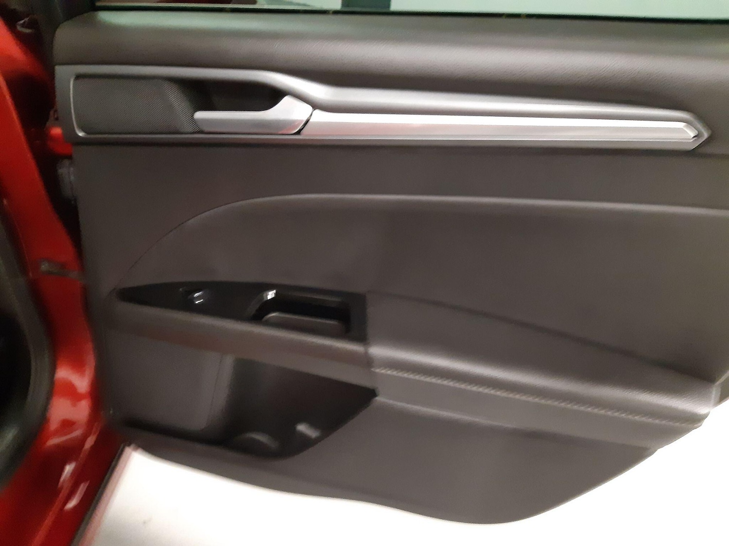 Used Ford Mondeo 2015 for sale - 76646165: Photo 34