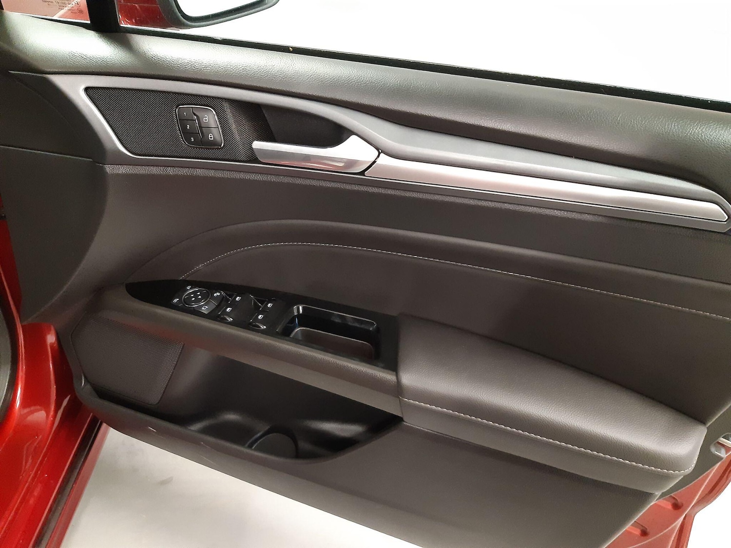 Used Ford Mondeo 2015 for sale - 76646165: Photo 35