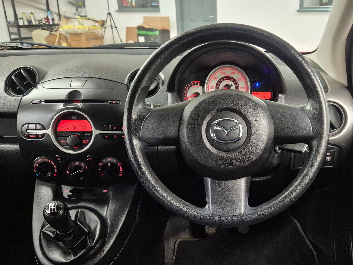 Used Mazda Mazda2 2010 for sale - 77387018: Photo 2