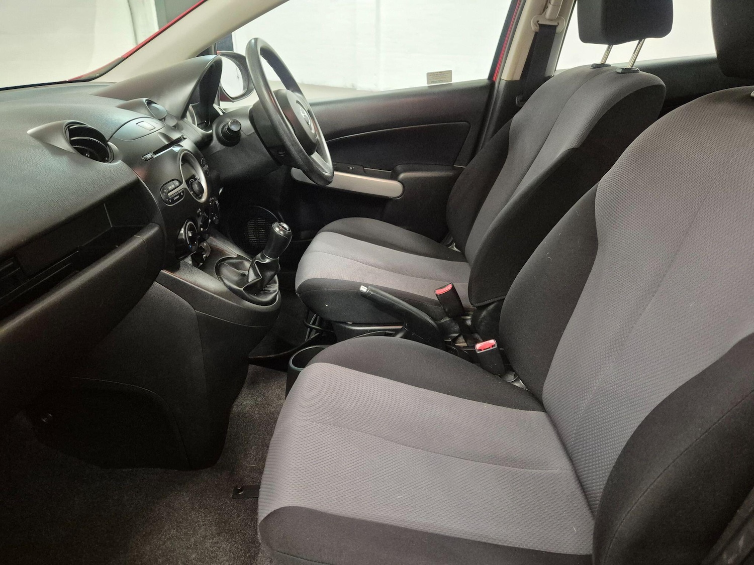 Used Mazda Mazda2 2010 for sale - 77387018: Photo 46