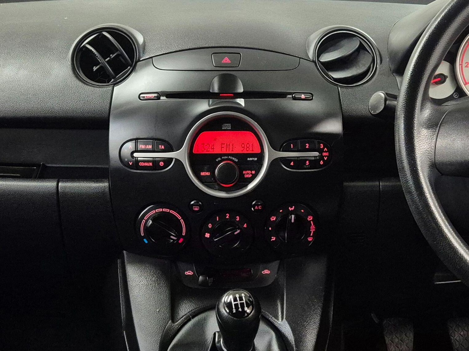 Used Mazda Mazda2 2010 for sale - 77387018: Photo 53