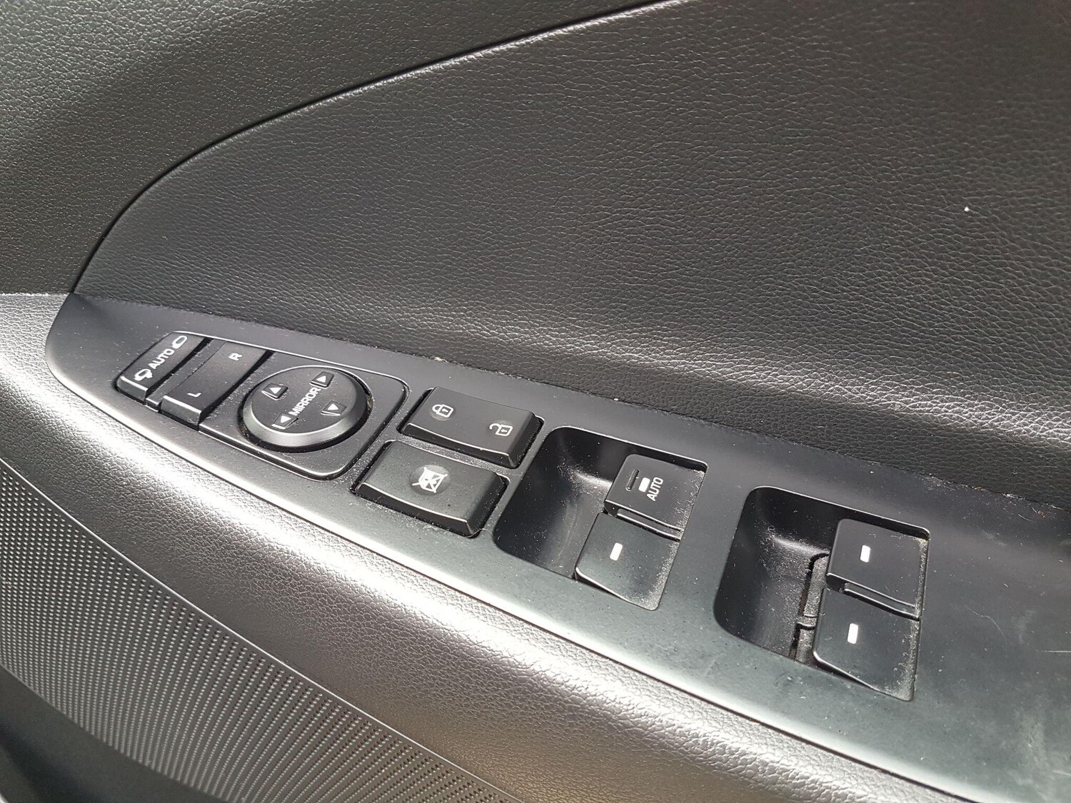 Used Hyundai TUCSON 2017 for sale - 76359900: Photo 27