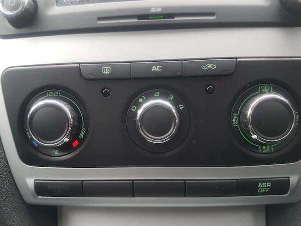 Used Skoda Octavia 2010 for sale - 76199937: Photo 18