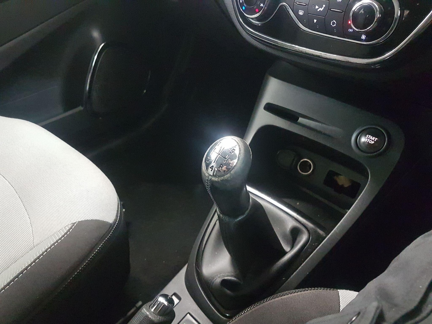 Used Renault Captur 2013 for sale - 77109501: Photo 11