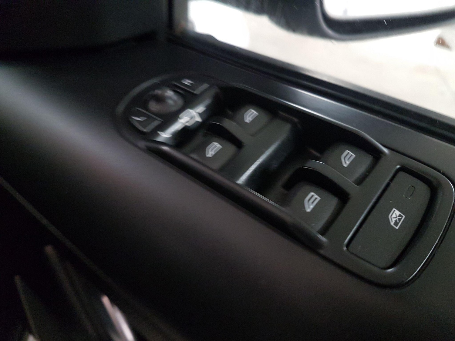 Used Land Rover Freelander 2012 for sale - 76472373: Photo 16