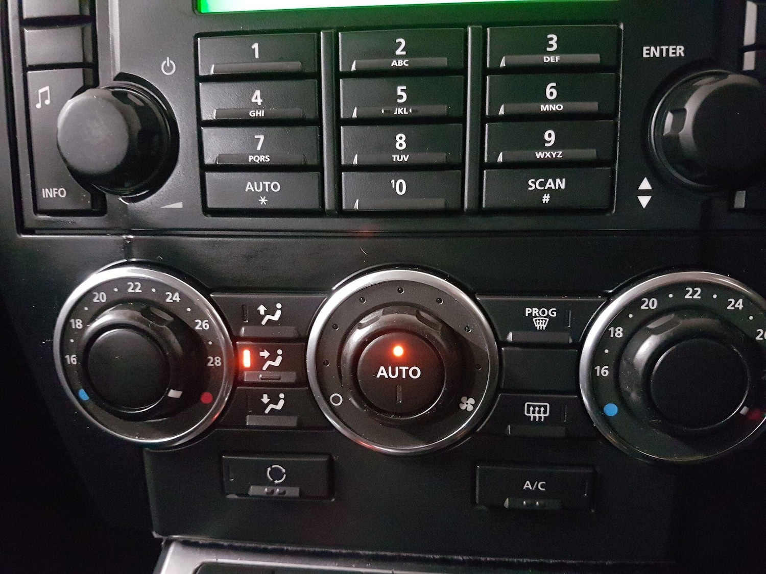 Used Land Rover Freelander 2012 for sale - 76472373: Photo 44