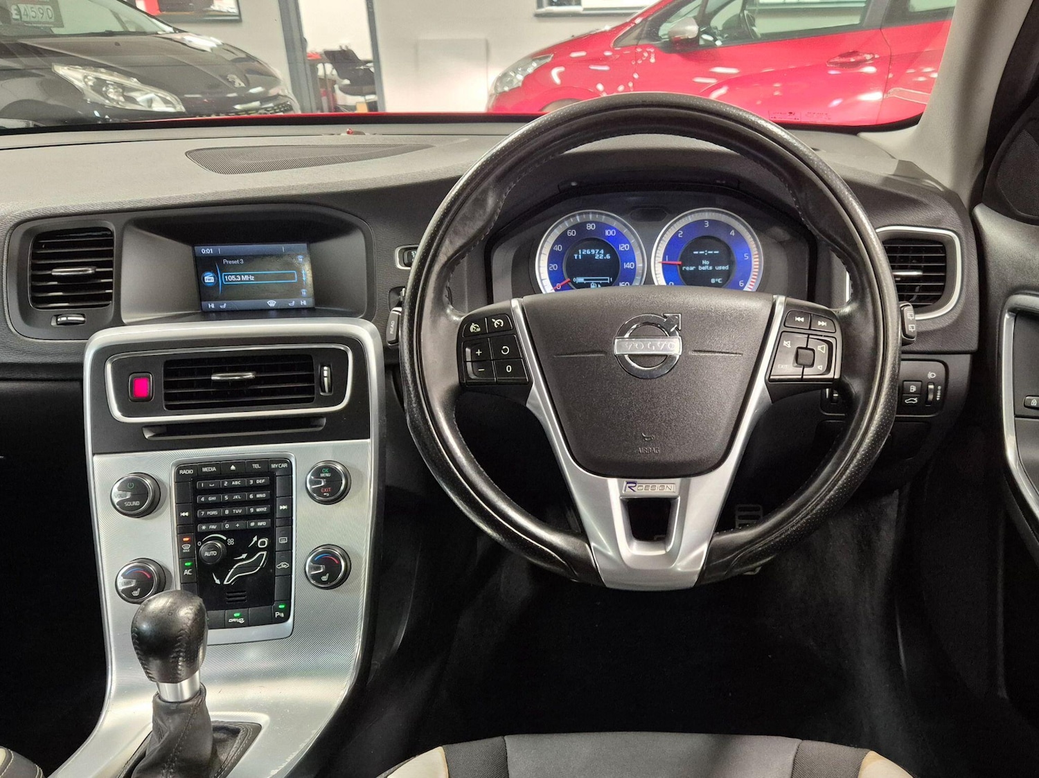 Used Volvo V60 2012 for sale - 76786650: Photo 2