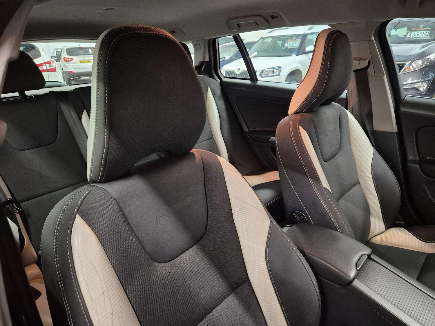 Used Volvo V60 2012 for sale - 76786650: Photo 28