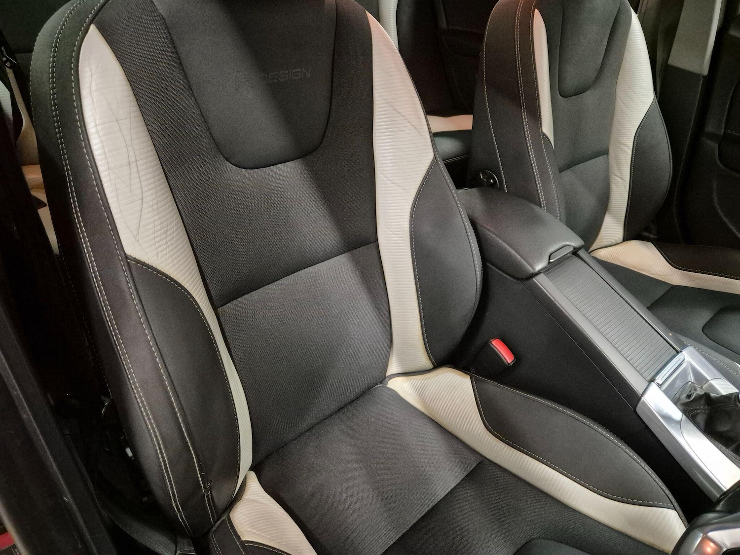 Used Volvo V60 2012 for sale - 76786650: Photo 29