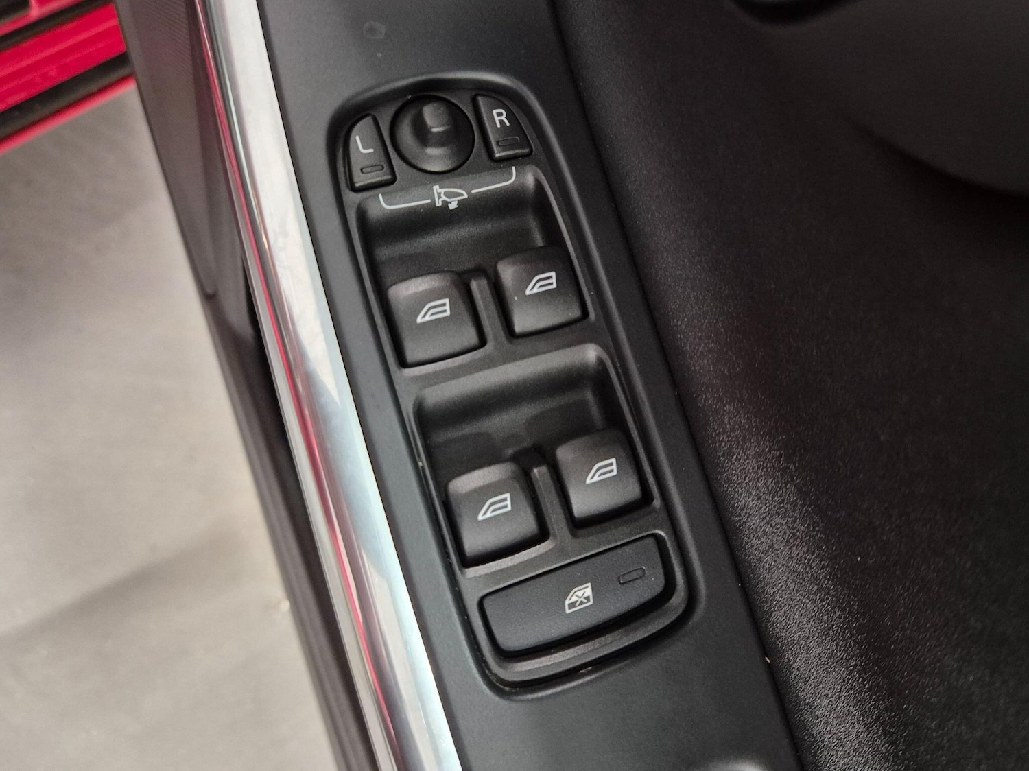 Used Volvo V60 2012 for sale - 76786650: Photo 33