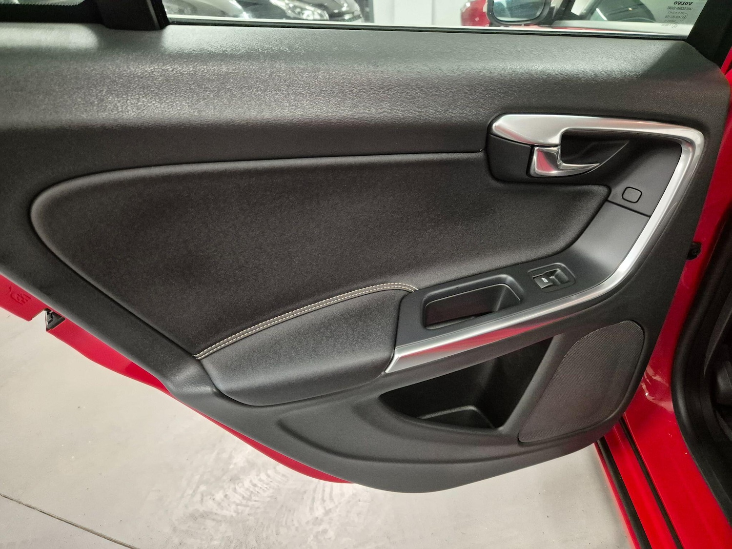 Used Volvo V60 2012 for sale - 76786650: Photo 40