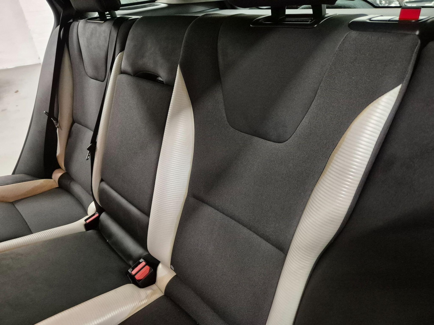 Used Volvo V60 2012 for sale - 76786650: Photo 42