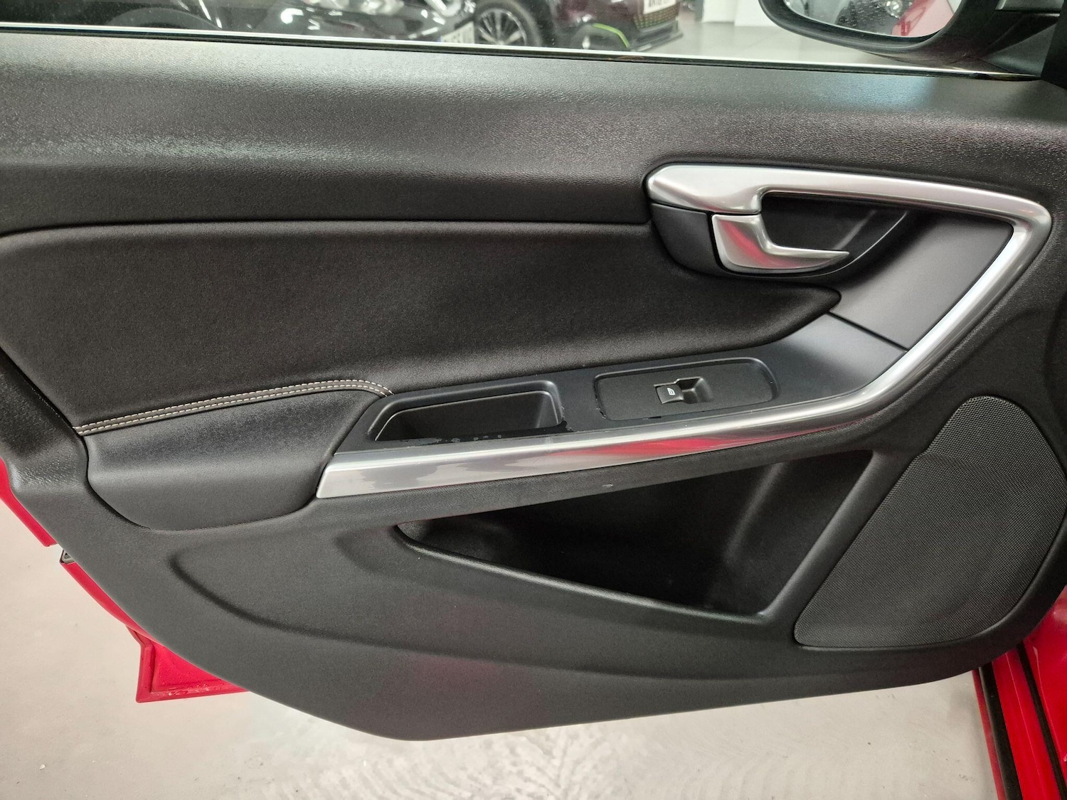 Used Volvo V60 2012 for sale - 76786650: Photo 47