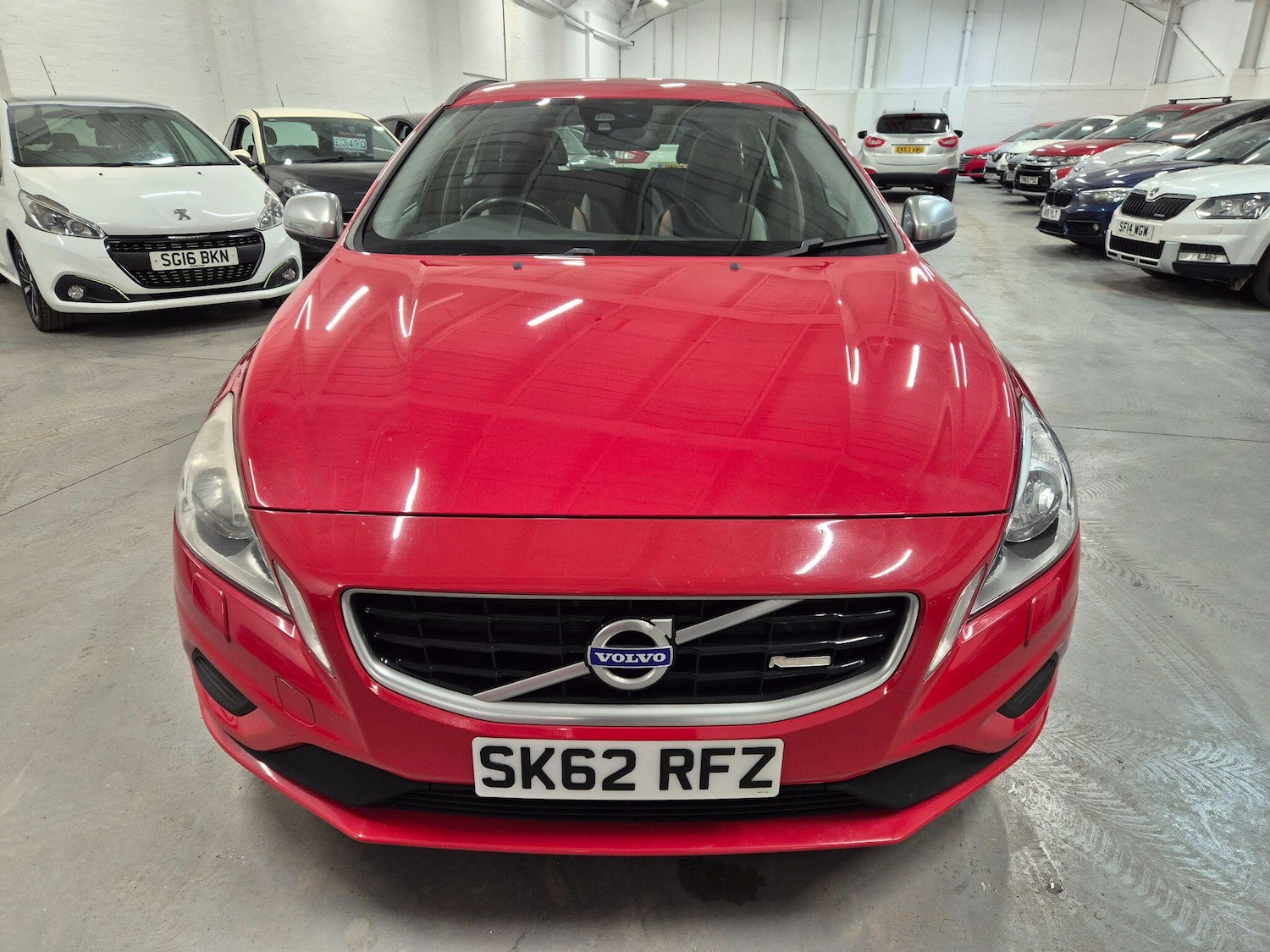 Used Volvo V60 2012 for sale - 76786650: Photo 5