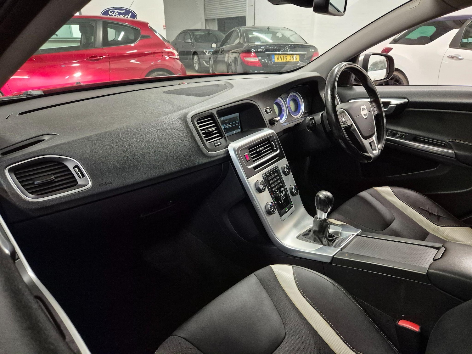 Used Volvo V60 2012 for sale - 76786650: Photo 51