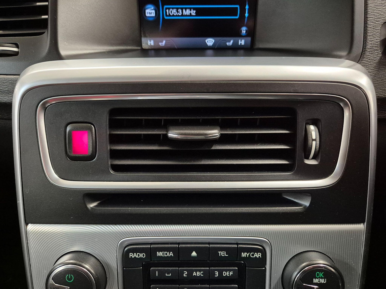 Used Volvo V60 2012 for sale - 76786650: Photo 60