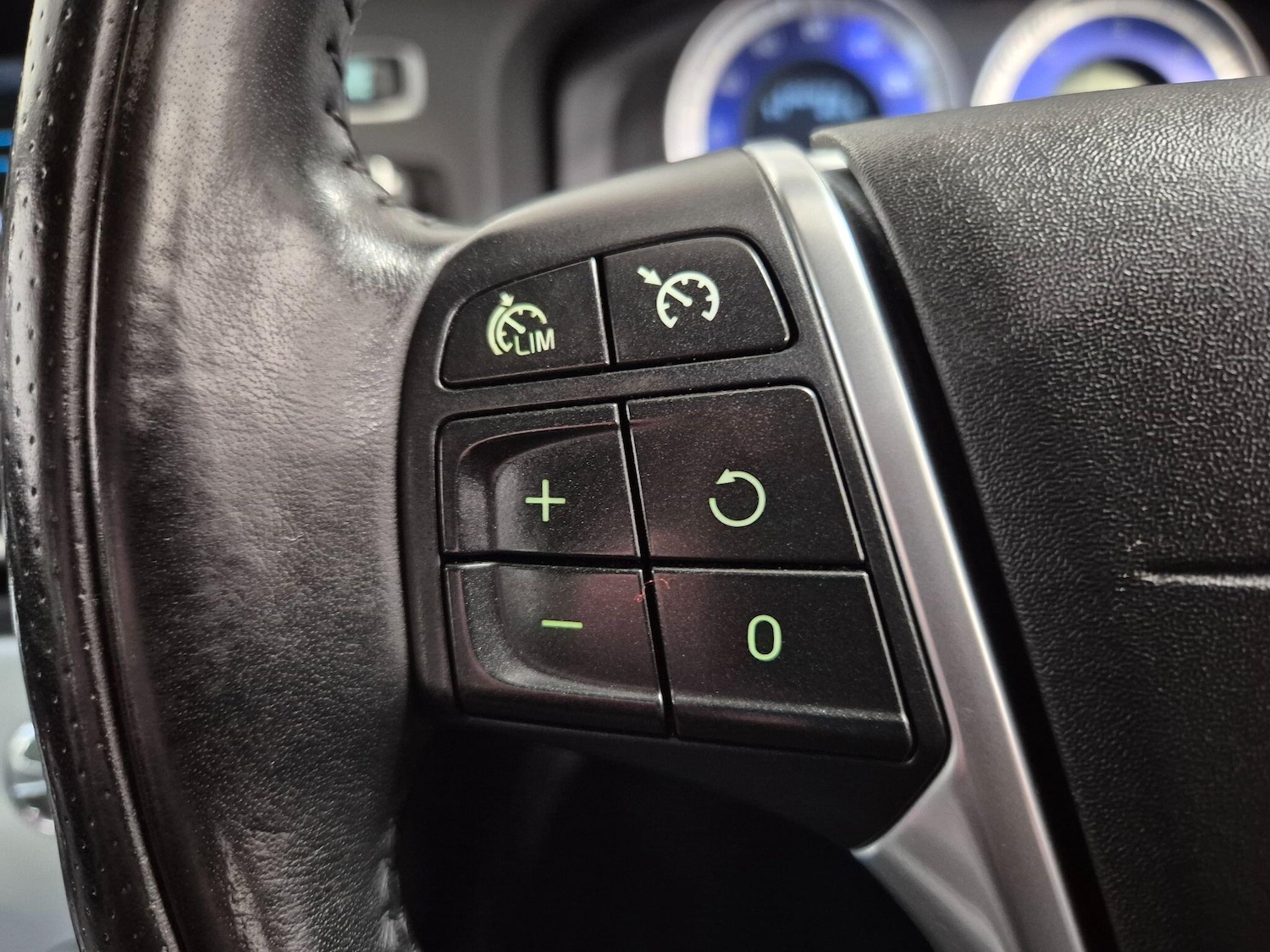 Used Volvo V60 2012 for sale - 76786650: Photo 64