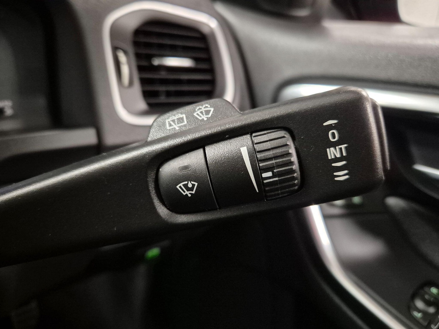 Used Volvo V60 2012 for sale - 76786650: Photo 68