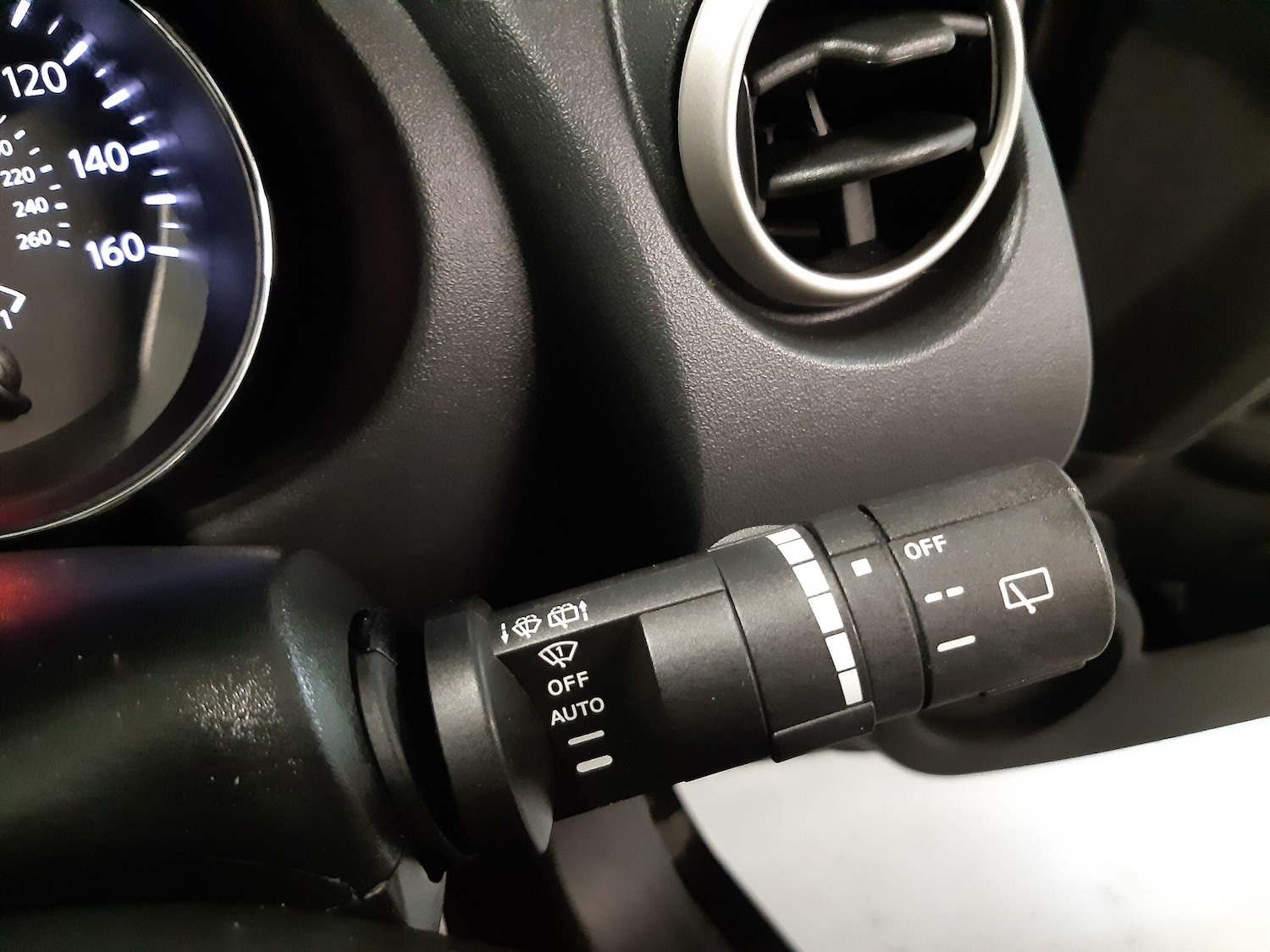 Used Nissan Qashqai 2013 for sale - 76619790: Photo 17