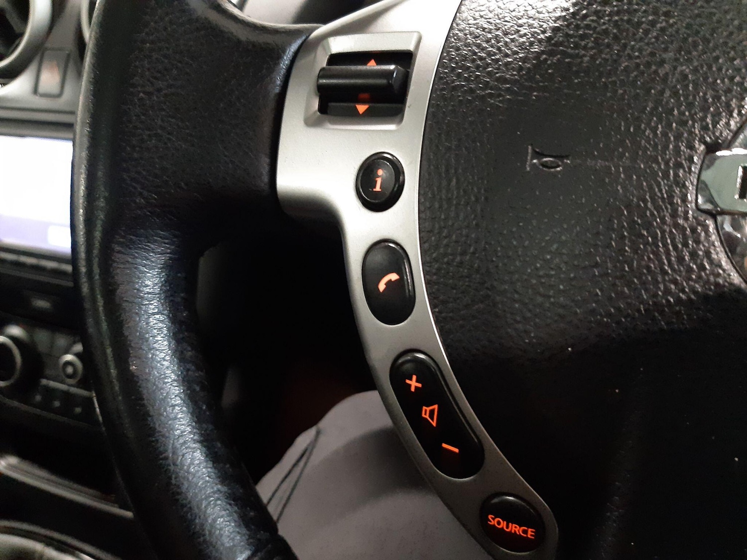 Used Nissan Qashqai 2013 for sale - 76619790: Photo 19