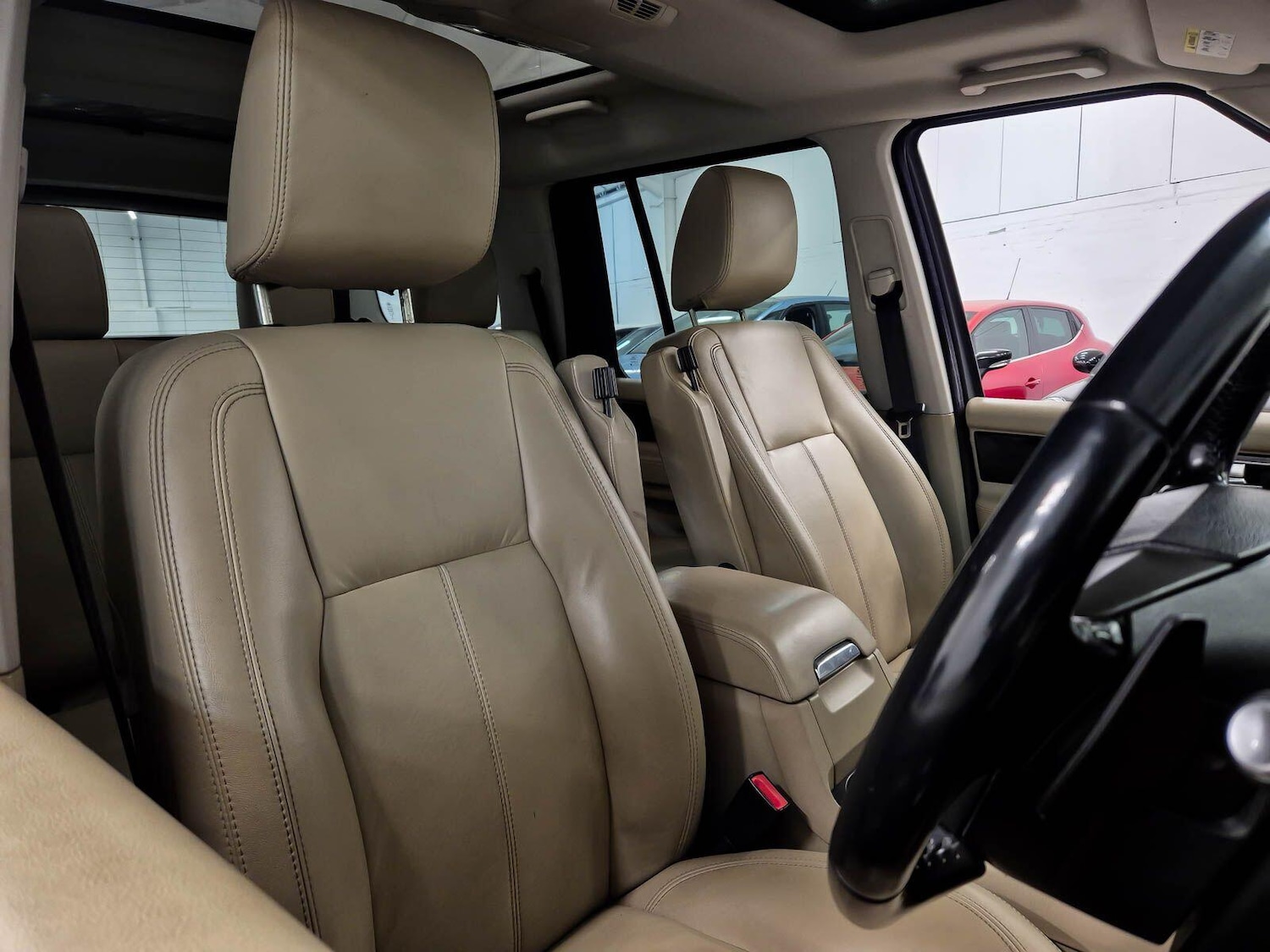 Used Land Rover Discovery 2012 for sale - 77120630: Photo 3